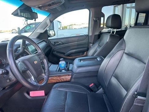 Used 2017 Chevrolet Suburban Premier image 33