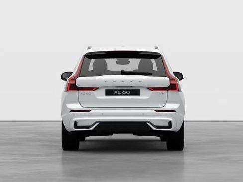 New 2026 Volvo XC60 T8 Ultra w/ Protection Package Premier AWD/4WD image 4