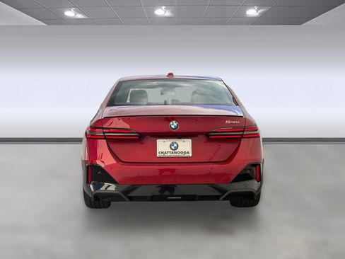 Used 2026 BMW 530i w/ M Sport Package RWD image 9