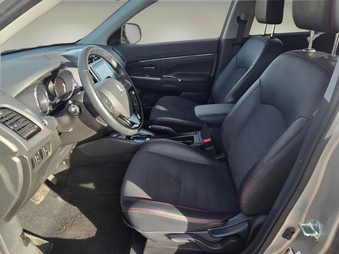 Used 2024 Mitsubishi Outlander Sport SE image 12