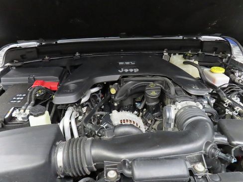 Used 2020 Jeep Wrangler Unlimited Sport AWD/4WD image 24