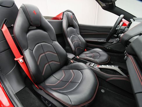 Used 2019 Ferrari 488 Spider Rosso Corsa image 16