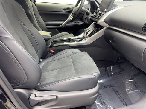 Used 2024 Mitsubishi Eclipse Cross SE image 44