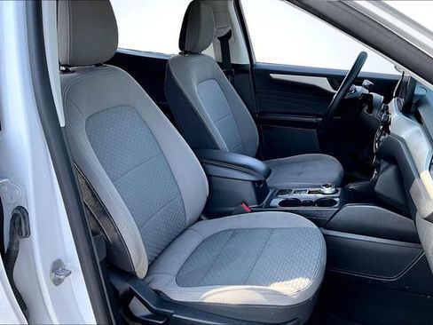 Used 2022 Ford Escape SE FWD image 28