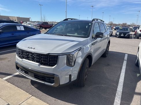 Used 2025 Kia Sorento SX Prestige image 2