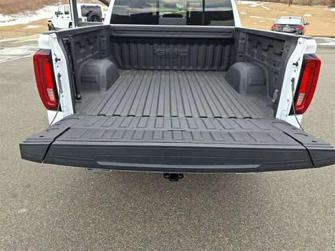 Used 2024 GMC Sierra 1500 SLT w/ SLT Premium Plus Package image 29