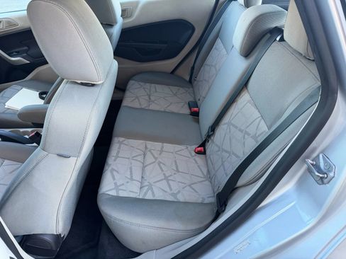 Used 2012 Ford Fiesta SE image 12