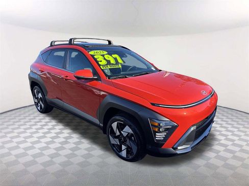 Used 2025 Hyundai Kona Limited image 3