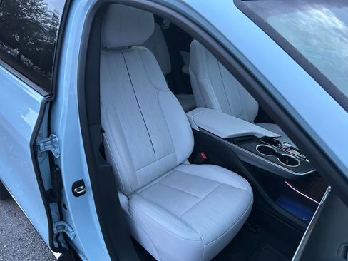 Used 2024 Cadillac Lyriq Luxury image 15