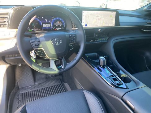 Used 2026 Toyota Crown Limited image 11