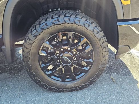 New 2026 Chevrolet Silverado 3500 LT w/ Trail Boss Package AWD/4WD image 9