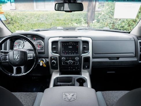 Used 2020 RAM 1500 Classic SLT w/ Luxury Group image 23