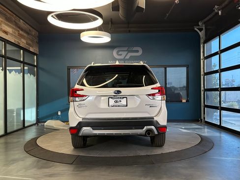 Used 2022 Subaru Forester Touring AWD/4WD image 4