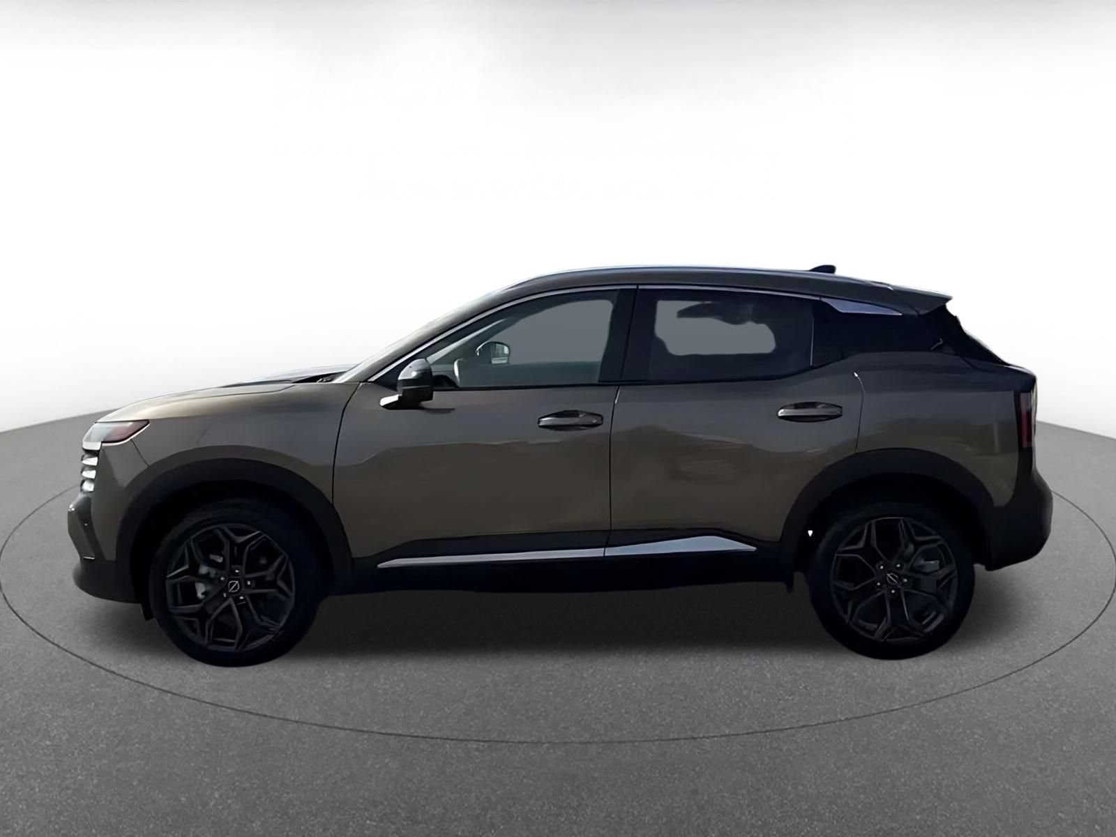 Used 2026 Nissan Kicks SR FWD image 8