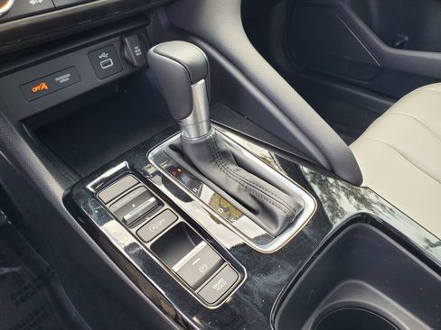 Certified 2025 Acura Integra FWD image 30
