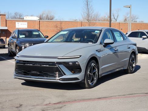 New 2026 Hyundai Sonata SEL image 3