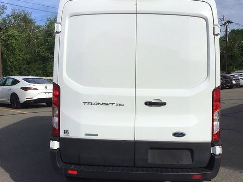 Used 2022 Ford Transit 250 Medium Roof RWD image 4