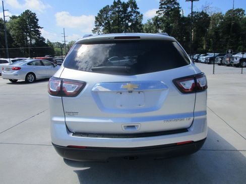 Used 2015 Chevrolet Traverse LS FWD image 6