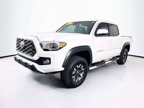 Used 2021 Toyota Tacoma TRD Off-Road w/ Technology Package AWD/4WD image 3