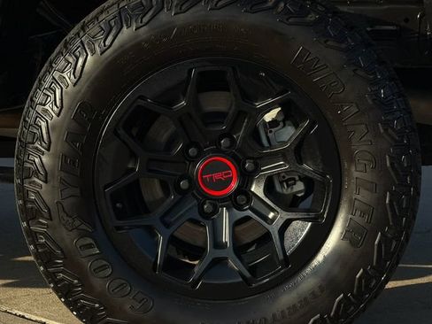 Used 2025 Toyota Tacoma TRD Pro AWD/4WD image 31