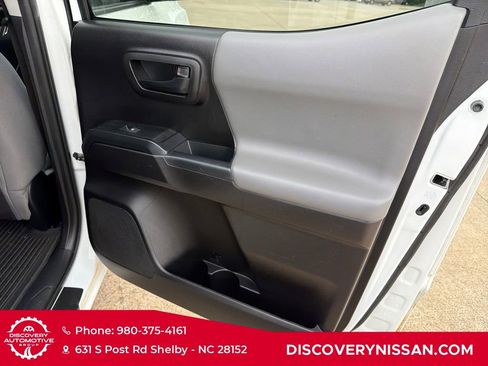 Used 2022 Toyota Tacoma SR AWD/4WD image 34