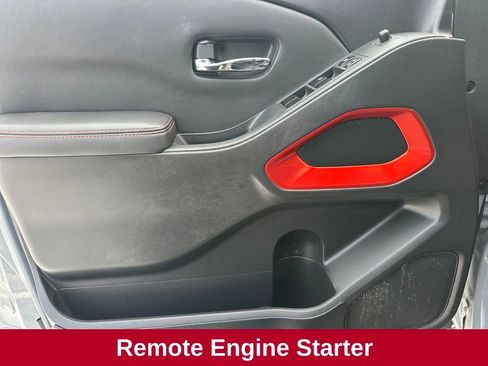 Used 2023 Nissan Frontier PRO-4X w/ Pro Convenience Package image 18