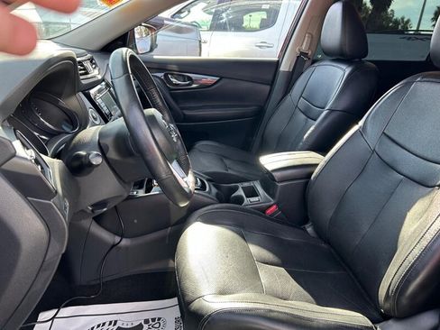 Used 2019 Nissan Rogue SL w/ Premium Package FWD image 39