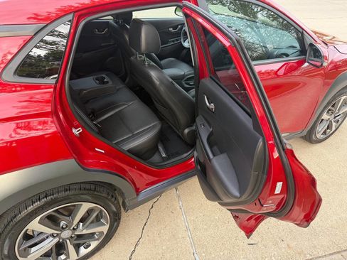 Used 2021 Hyundai Kona Limited AWD/4WD image 24