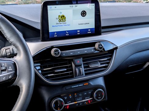 Used 2022 Ford Escape SE w/ Convenience Package image 17