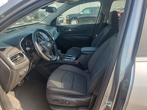 Used 2024 Chevrolet Equinox LT FWD image 19