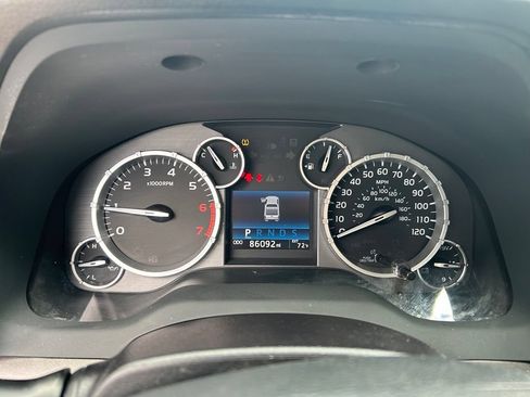 Used 2017 Toyota Tundra SR5 AWD/4WD image 13