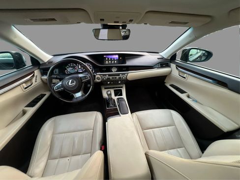 Used 2017 Lexus ES 350 w/ Luxury Package FWD image 28