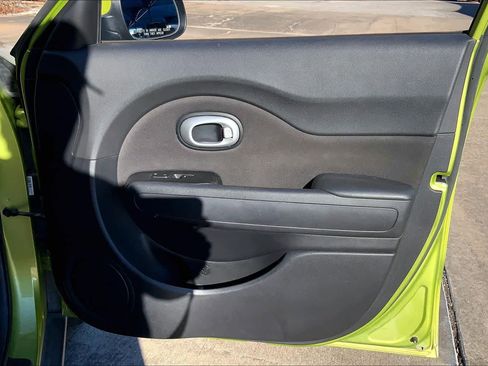 Used 2015 Kia Soul image 21