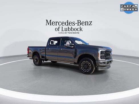 Used 2025 Ford F250 Platinum image 2