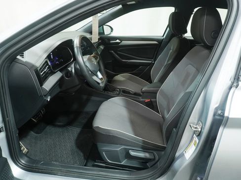 Used 2026 Volkswagen Jetta Sport FWD image 9