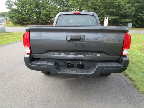 Used 2016 Toyota Tacoma SR AWD/4WD image 4
