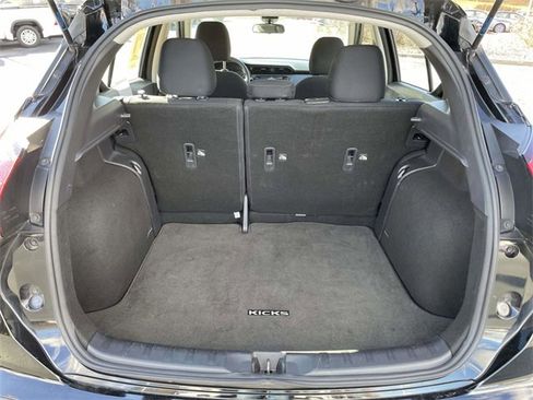 Used 2024 Nissan Kicks SV image 13