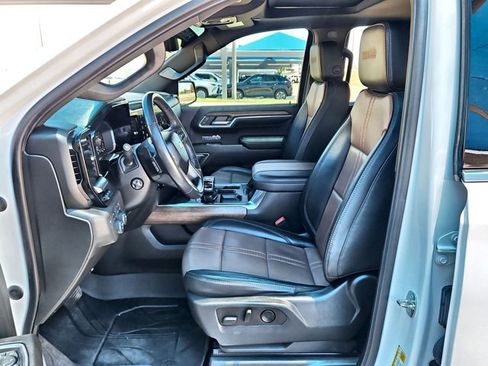 Used 2023 Chevrolet Silverado 1500 High Country w/ High Country Premium Package AWD/4WD image 23