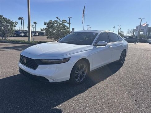 Used 2023 Honda Accord EX image 8