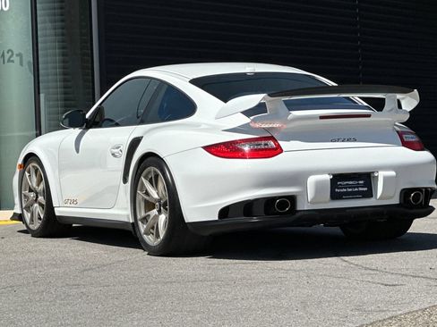 Used 2011 Porsche 911 GT2 RS RWD image 3