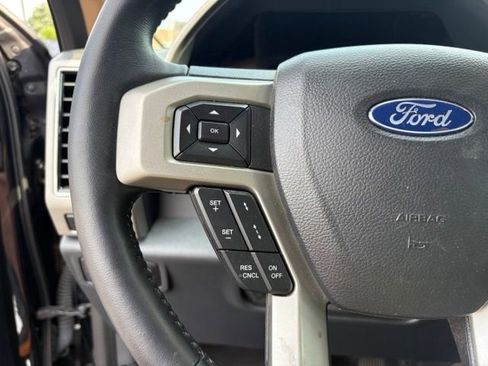 Used 2022 Ford F250 Lariat w/ Lariat Ultimate Package AWD/4WD image 24
