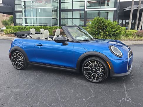 New 2026 MINI Cooper S image 2