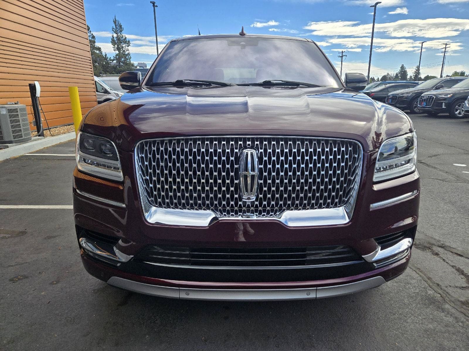Used 2018 Lincoln Navigator Reserve w/ Technology Package AWD/4WD image 8