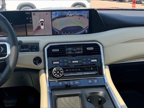 New 2025 Nissan Armada Platinum Reserve w/ Convenience Package image 7