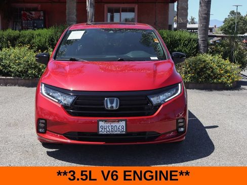 Used 2023 Honda Odyssey Sport image 3