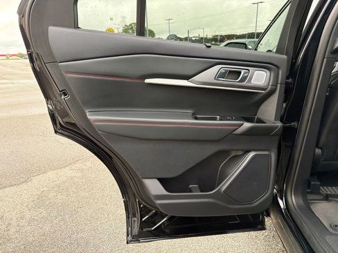 Certified 2025 Ford Explorer ST AWD/4WD image 18