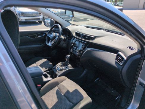 Used 2021 Nissan Rogue Sport SV AWD/4WD image 22