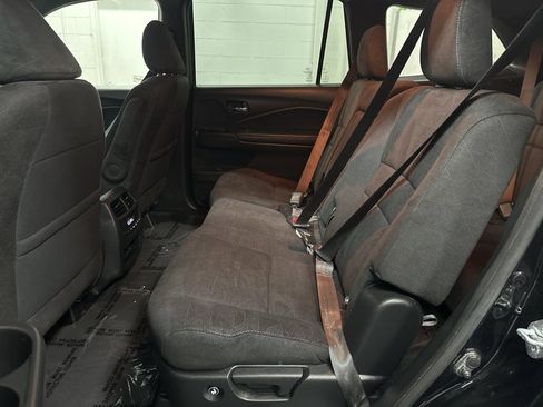 Used 2022 Honda Pilot Sport image 22