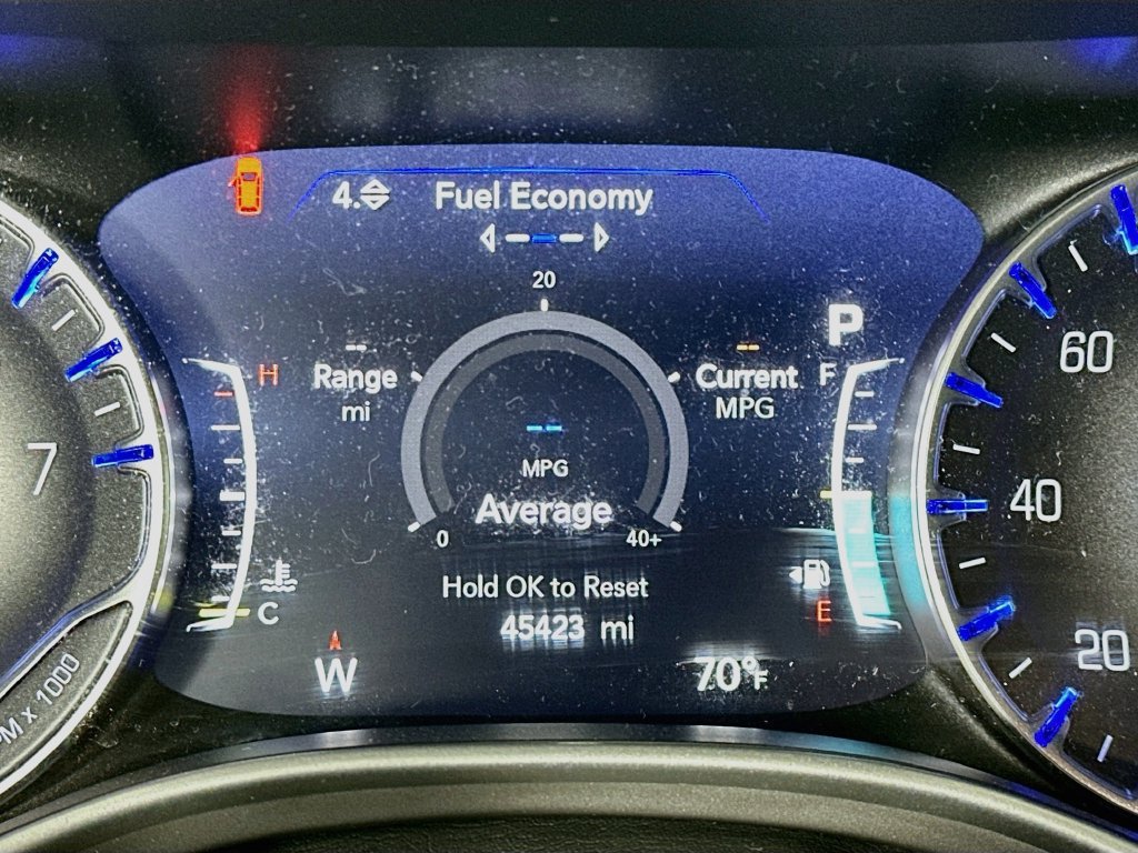 Used 2025 Chrysler Pacifica Select FWD image 15