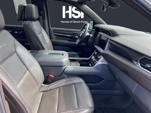 Used 2021 GMC Yukon XL Denali w/ Denali Ultimate Package image 15